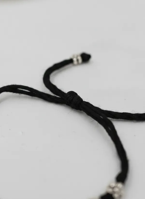 Black_Thread_Floral_Charm_Bracelet