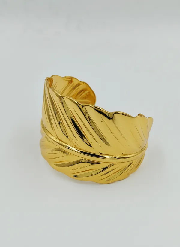 Gold_Stainless_Steel_Cuff_Bracelet_for_Women