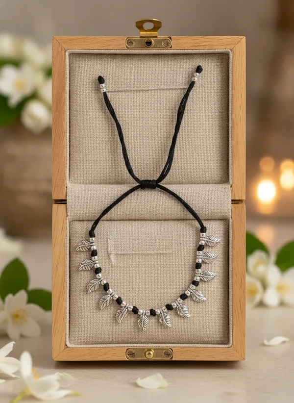 Silver-Tone_Leaf_Pendant_Black_Beaded_Necklace_for_Women