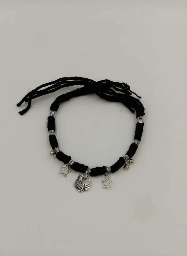 Black_Stainless_Steel_Star_Charm_Necklace_for_Women
