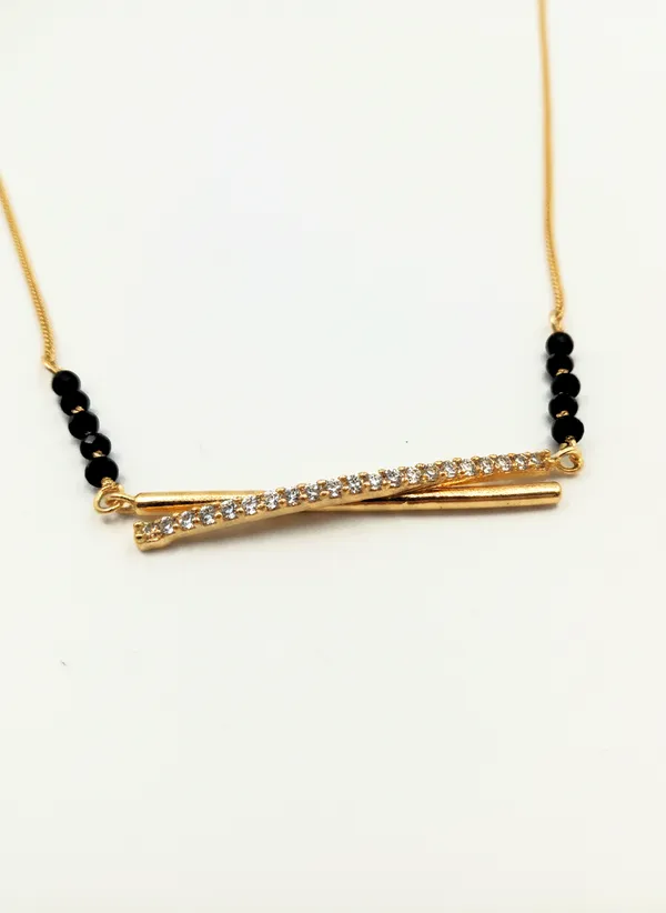 Gold_Tone_Black_Beaded_Pendant_Necklace_for_Women