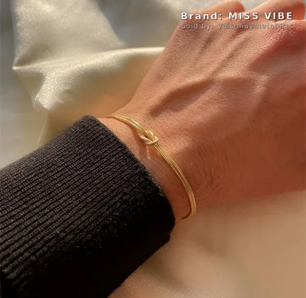 Gold_Tone_Knot_Bracelet_for_Women