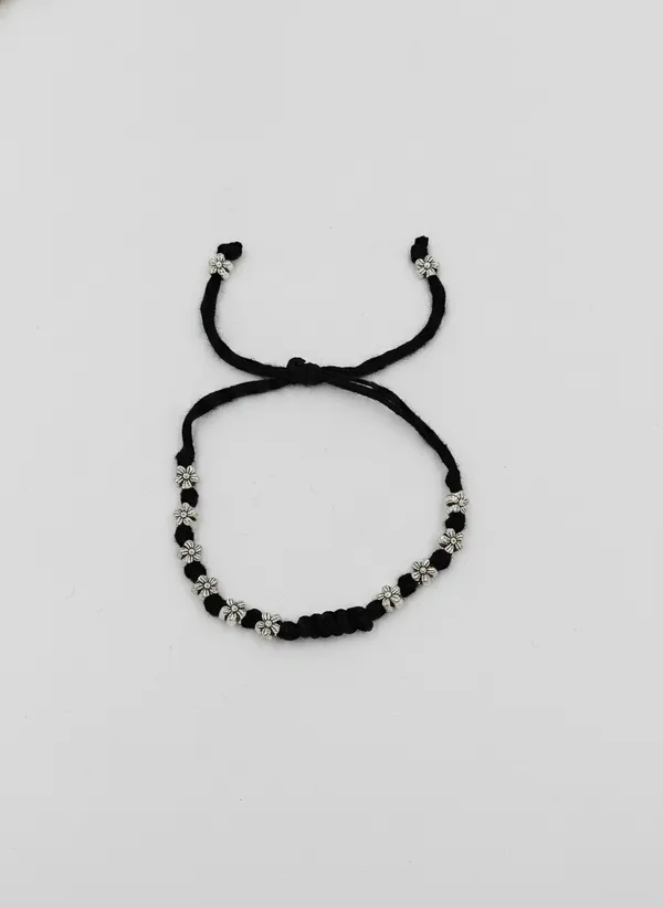 Black_Thread_Floral_Charm_Bracelet