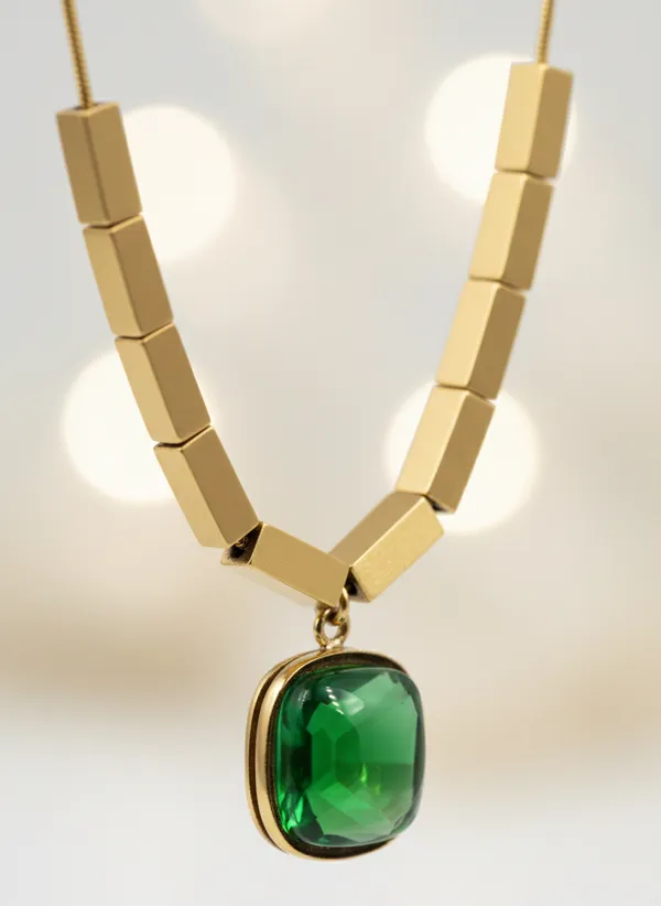 Gold_Tone_Green_Pendant_Necklace_for_Women