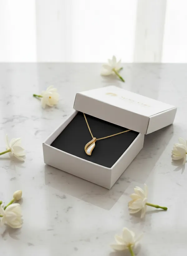 Gold_Tone_Crystal_Pendant_Necklace_for_Women