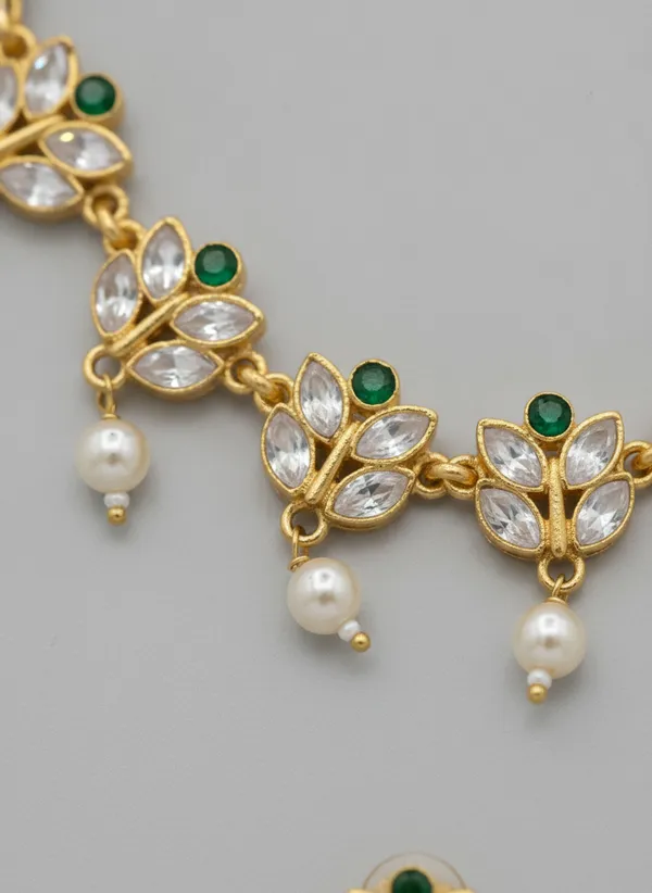 Gold_Toned_Floral_Stone_Jewellery_Set_for_Women