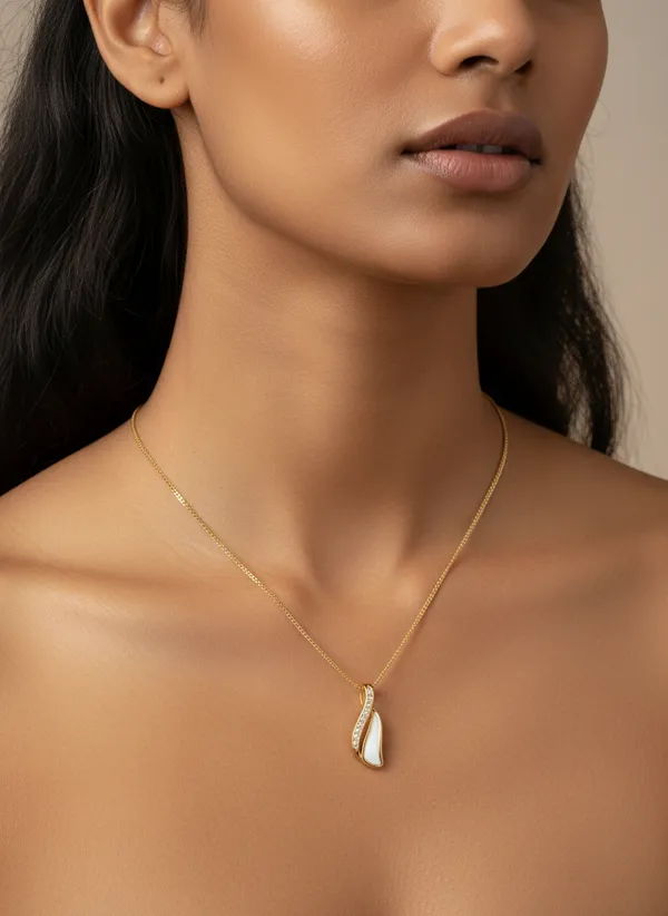 Gold_Tone_Crystal_Pendant_Necklace_for_Women