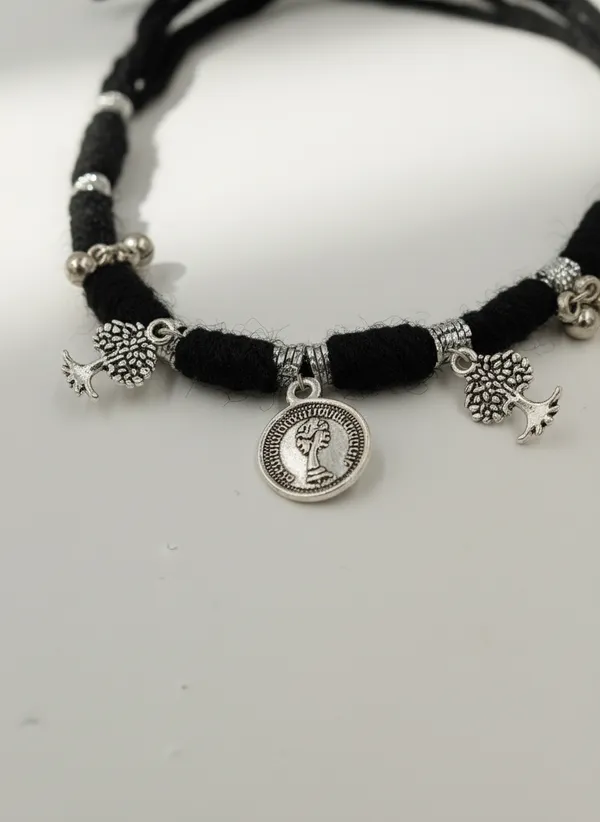 Black_Thread_Charm_Necklace_For_Women