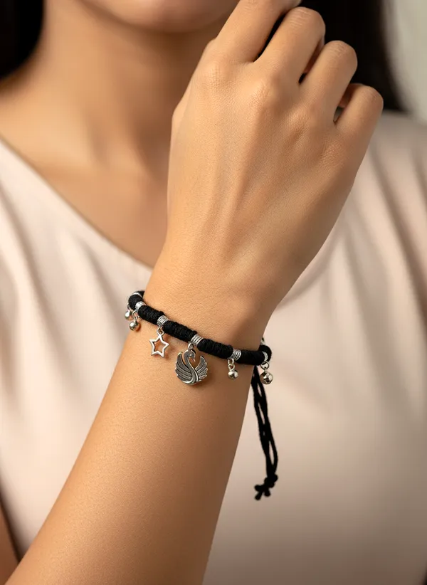 Black_Stainless_Steel_Star_Charm_Necklace_for_Women