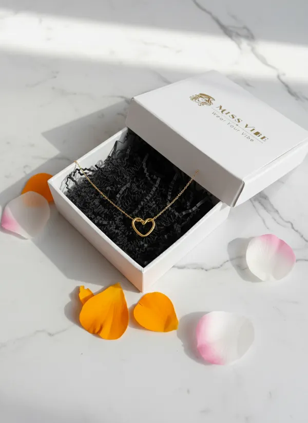 Gold_Tone_Heart_Pendant_Necklace_for_Women