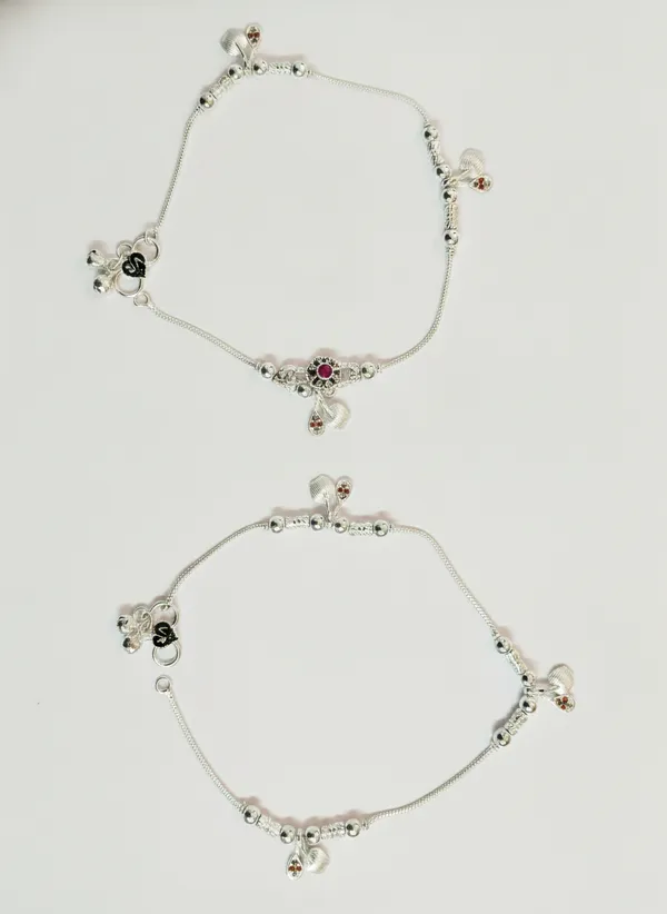 Silver_Tone_Charm_Anklet_for_Women