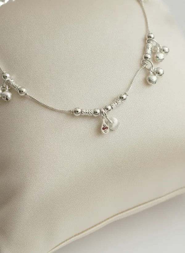 Silver_Tone_Charm_Anklet_for_Women