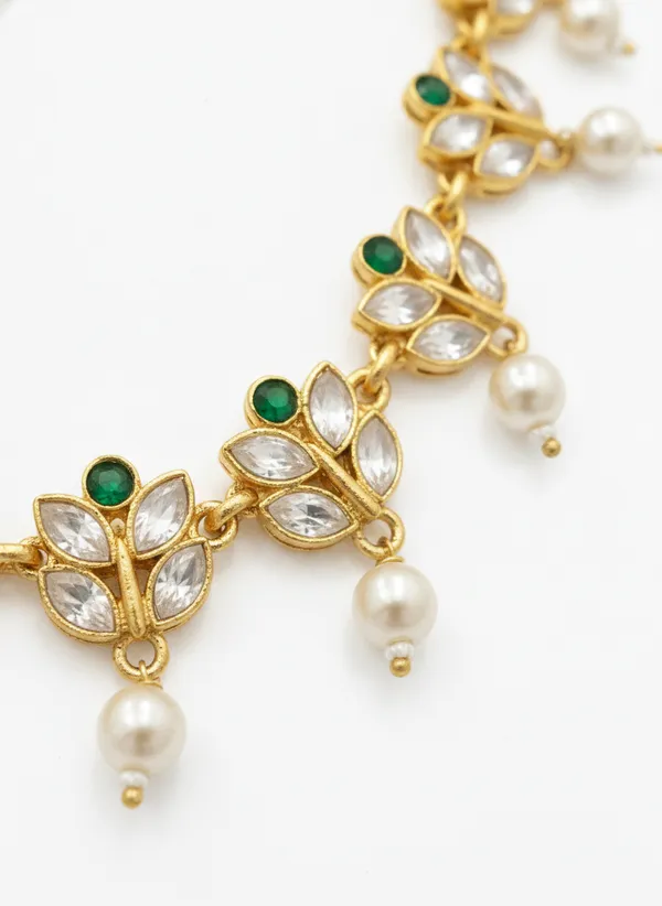 Gold_Toned_Floral_Stone_Jewellery_Set_for_Women