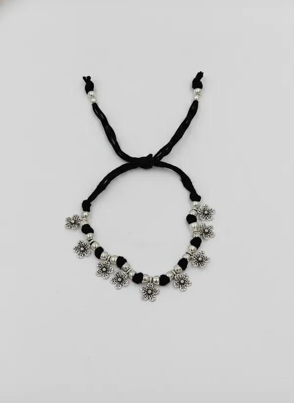 Black_Thread_Silver-Tone_Floral_Necklace_for_Women