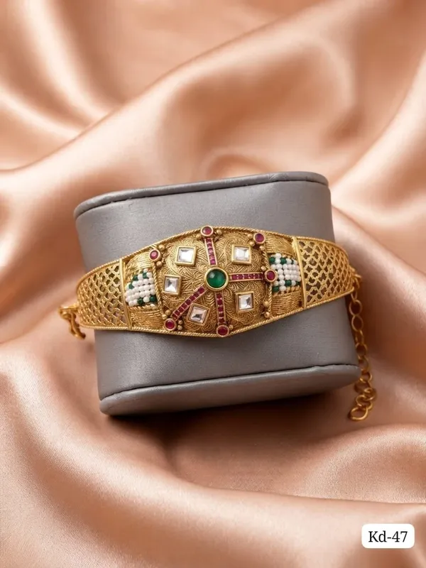 Traditional_Gold-Plated_Kundan_Meenakari_Designer_Bracelet
