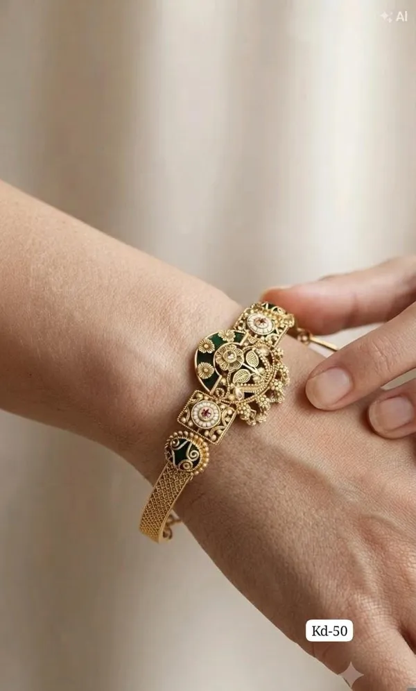 Traditional_Kundan_Meenakari_Floral_Charm_Bracelet