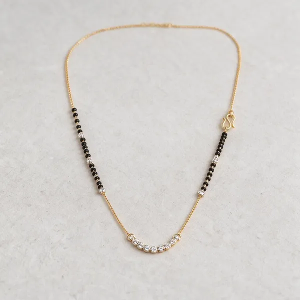 Elegant_Mooncurve_Diamond_Pendant_Mangaldutra_Pack_Of_2