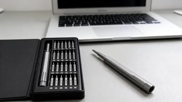 Claiez_Magnetic_Precision_Screwdriver_Tool_Kit_For_Mobile_And_Laptop