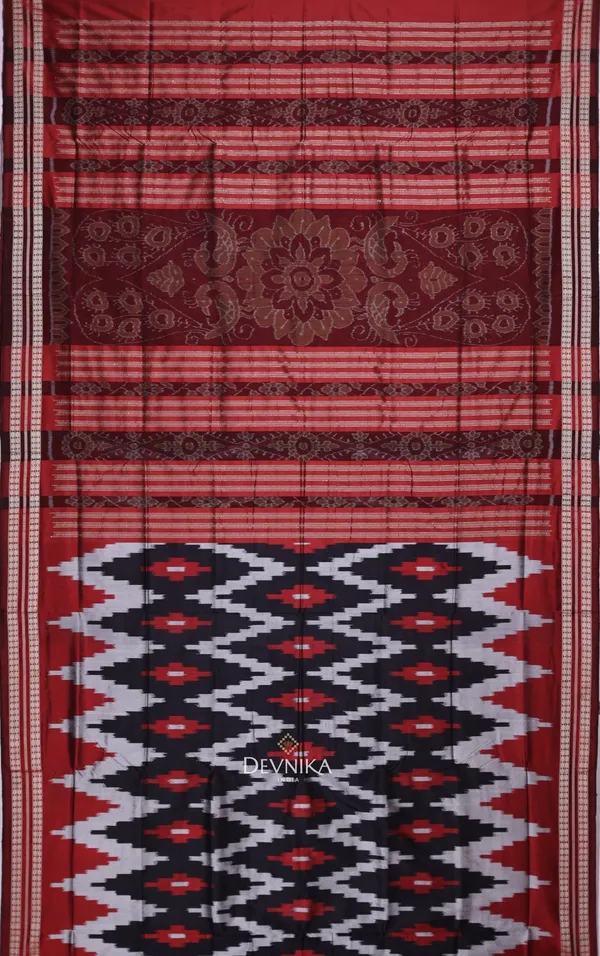 Black_Red_Silver_Silk_Pasapalli_Handloom_Saree_For_Women