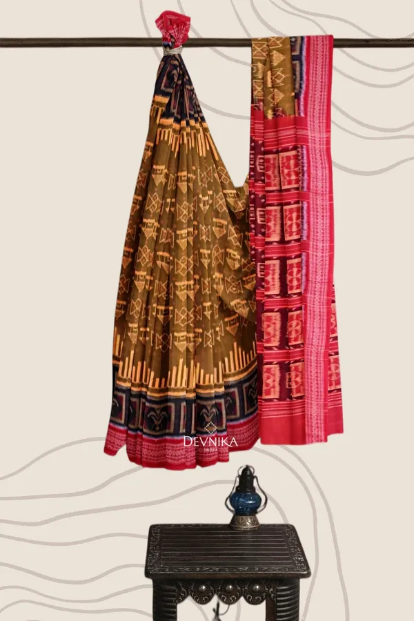 Golden_Brown_Cotton_Handloom_Big_Border_Bandha_Saree_For_Women