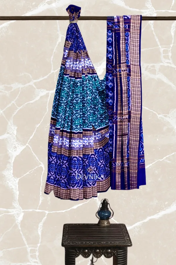 Blue_Cotton_Handloom_Double_Border_Bandha_Saree_For_Women
