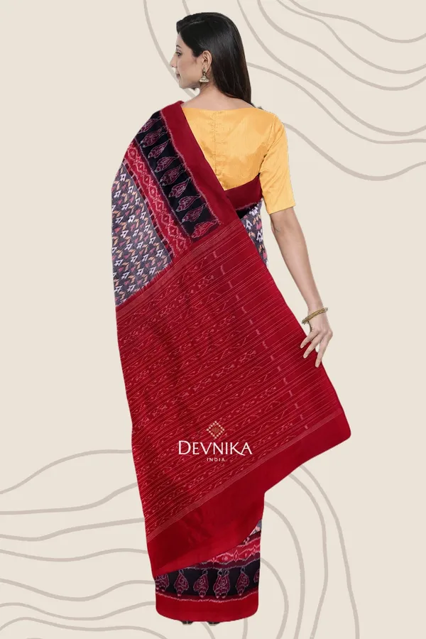 White_Bronze_Cotton_Handloom_Double_Border_Bandha_Saree_For_Women