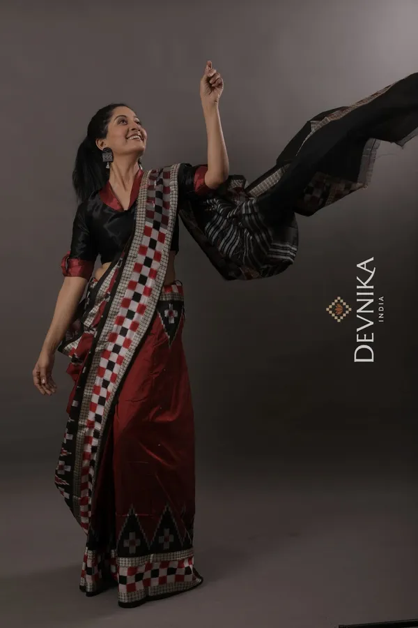 Dark_Red_Silk_Border_Pasapalli_Handloom_Saree_For_Women