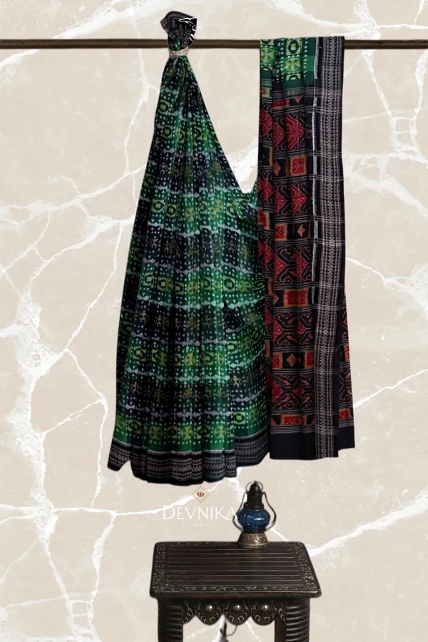 Green_Golden_Cotton_Handloom_Teracota_Bandha_Saree_For_Women