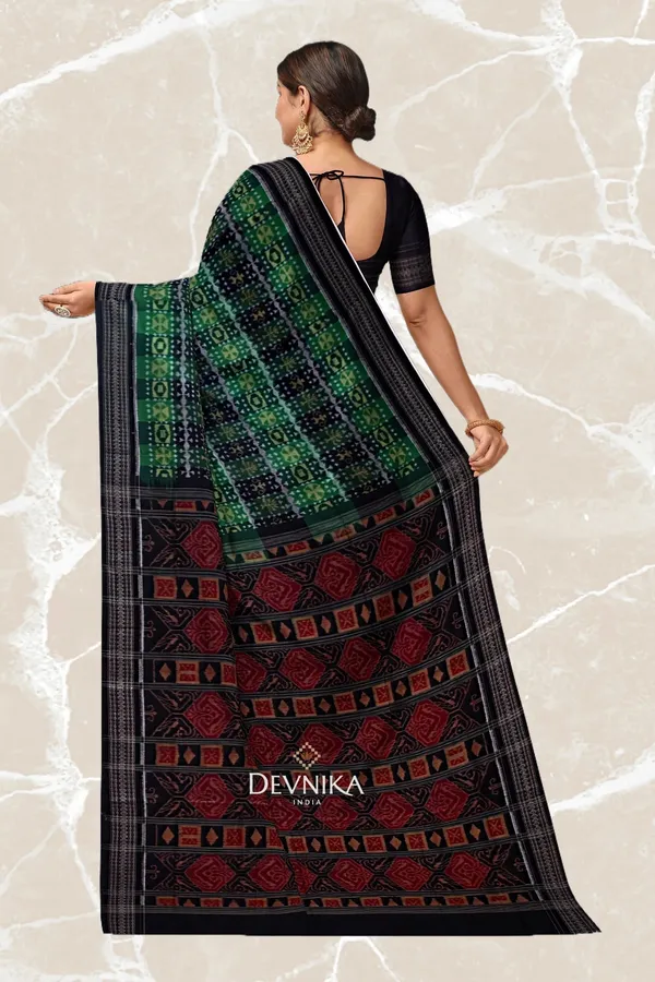 Green_Golden_Cotton_Handloom_Teracota_Bandha_Saree_For_Women