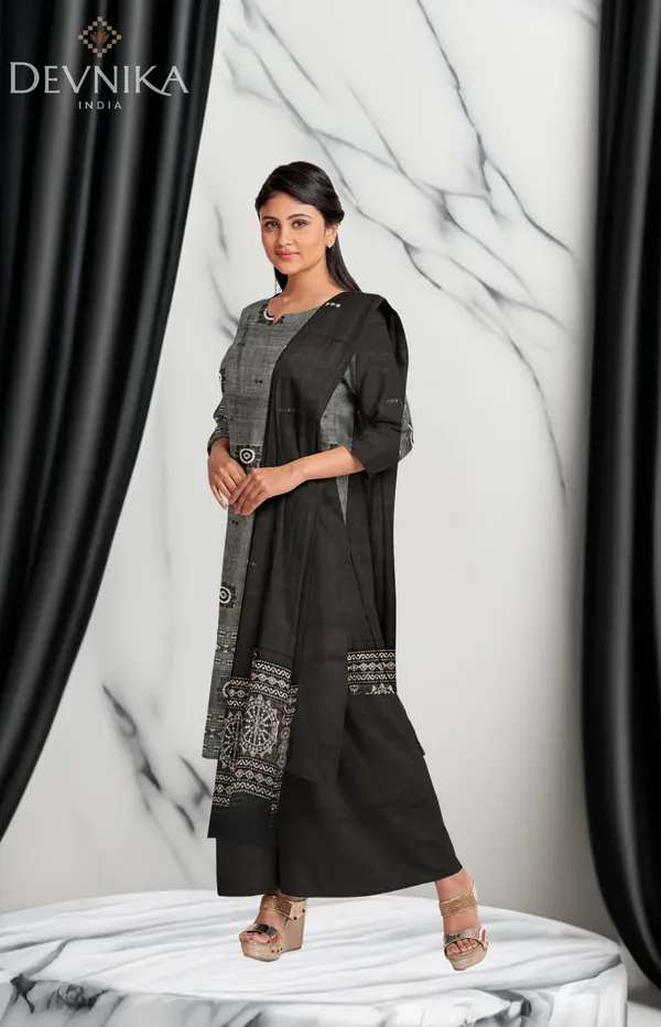 Grey_Color_Top_With_Black_Color_Pant_&_Dupatta