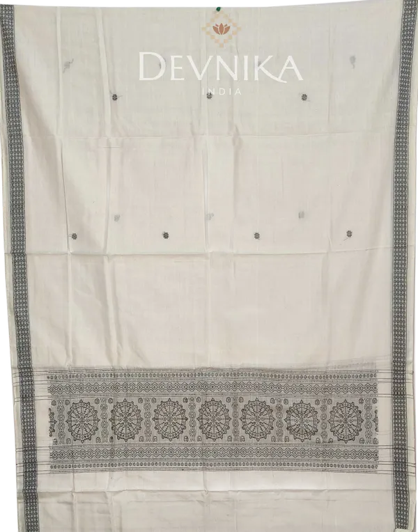 Maroon_Color_Top_With_White_Color_Pant_&_Dupatta