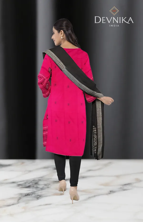 Pink_Color_Top_With_Black_Color_Pant_&_Dupatta