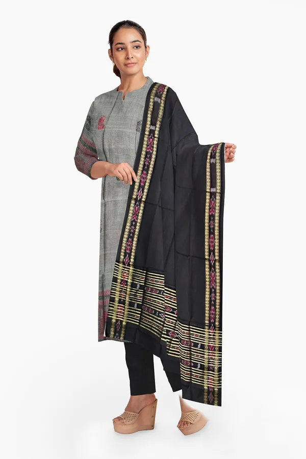 Grey_Color_Top_With_Black_Color_Pant_&_Dupatta
