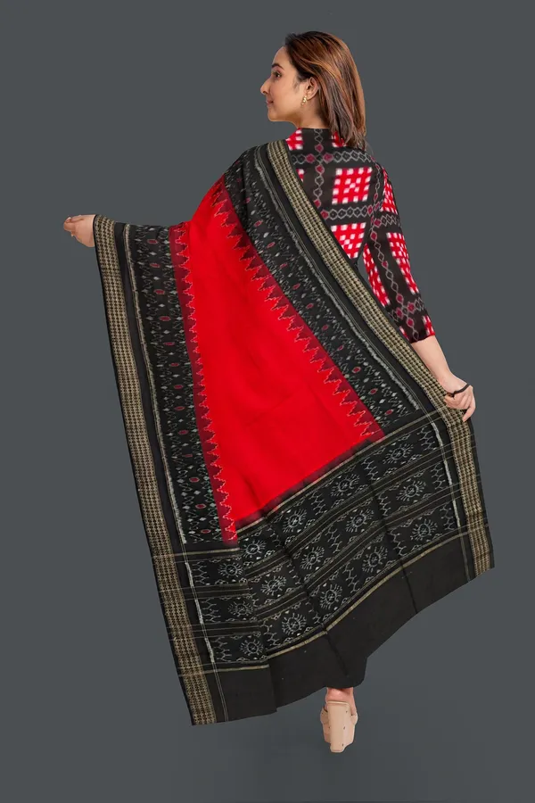 Black_Color_Top_With_Black_Color_Pant_&_Red_Color_Dupatta