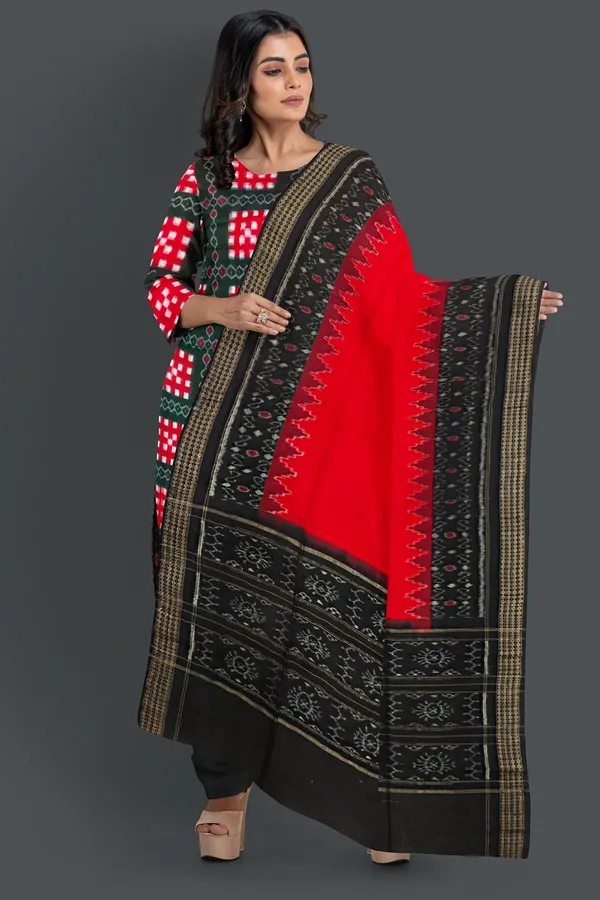 Black_Color_Top_With_Black_Color_Pant_&_Red_Color_Dupatta