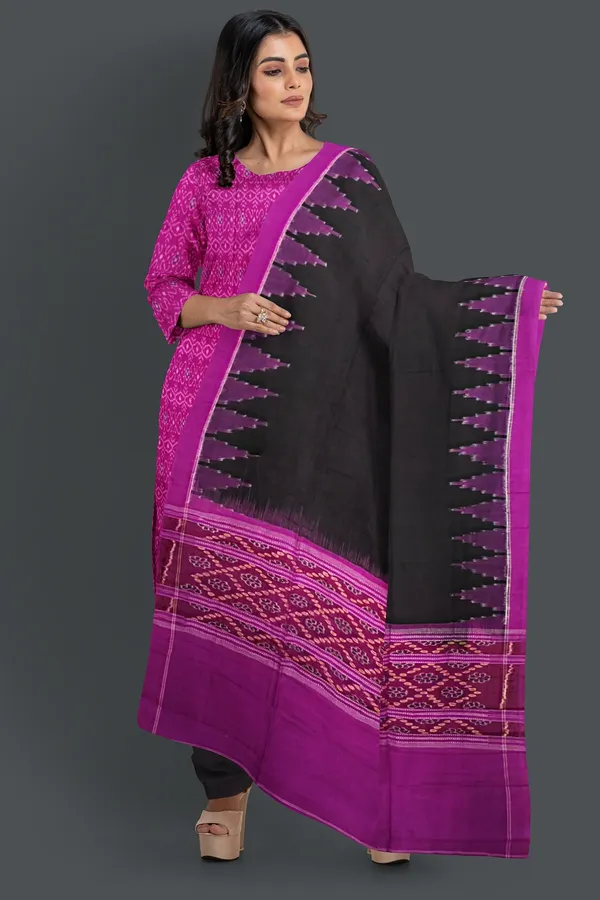 Magenta_Color_Top_With_Black_Color_Pant_&_Dupatta