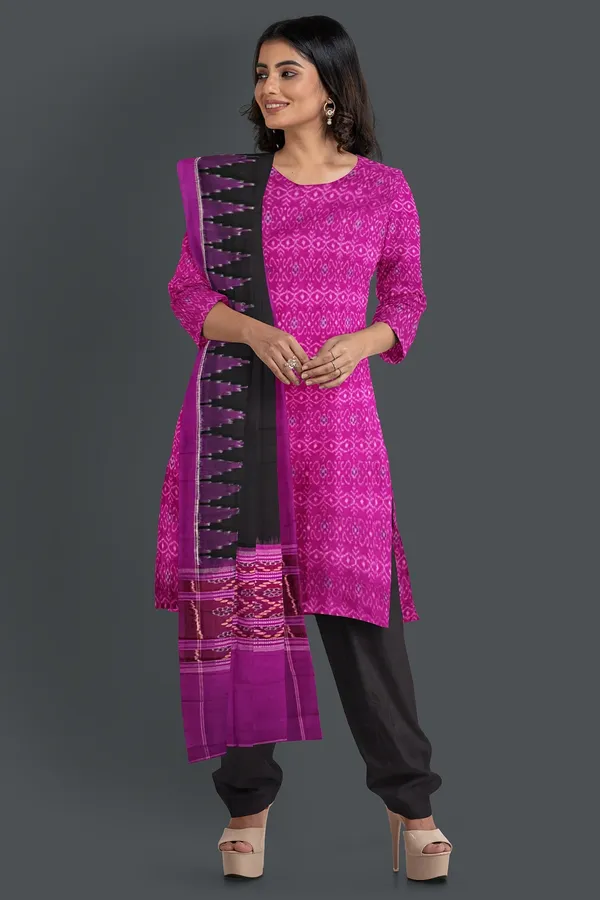 Magenta_Color_Top_With_Black_Color_Pant_&_Dupatta