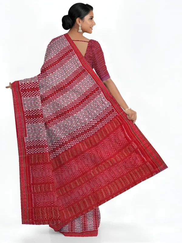 Red_And_White_Cotton_Handloom_Pasapalli_Bandha_Saree_For_Women