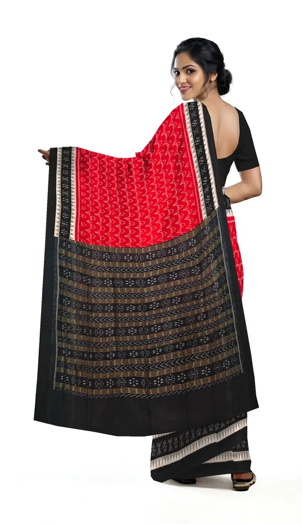 Red_Cotton_Handloom_Double_Temple_Border_Bandha_Saree_For_Women