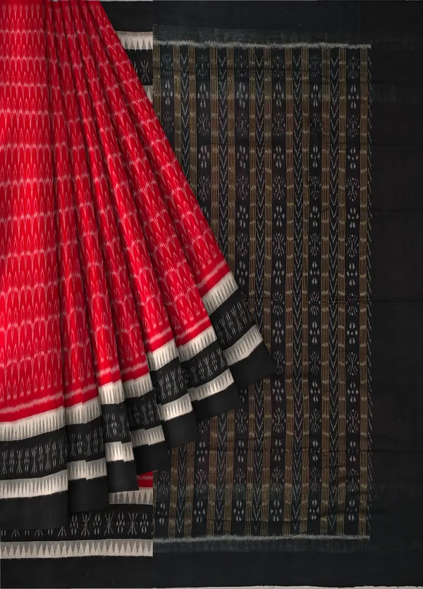 Red_Cotton_Handloom_Double_Temple_Border_Bandha_Saree_For_Women