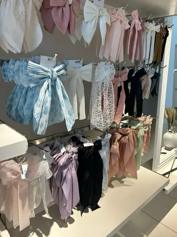 Assorted_Fabric_Bow_Hair_Accessories_for_Women