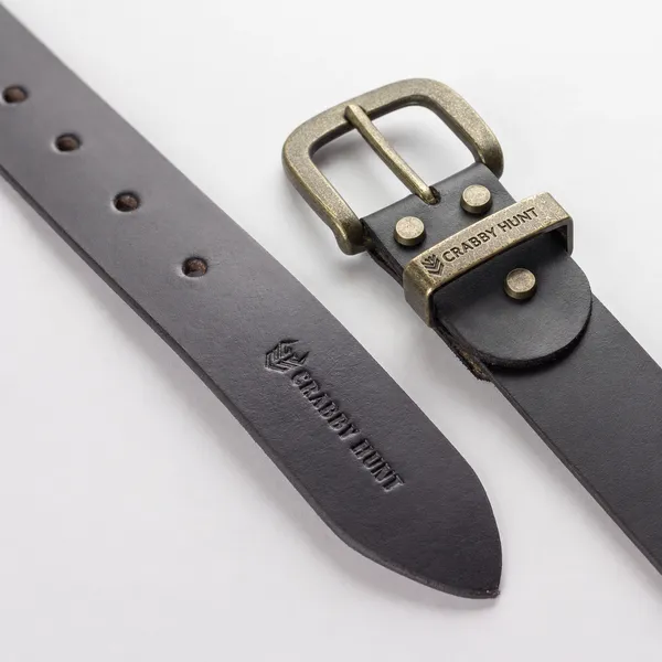 Crabby_Hunt_Black_Leather_Belt_Refined_Everyday_Essential