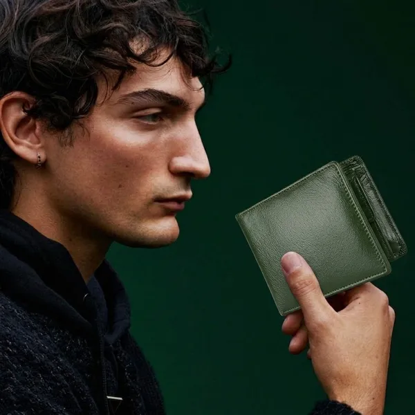 Crabby_Hunt_Green_Leather_Wallet_Bifold_With_Secure_Zip_Pocket_Default_Title