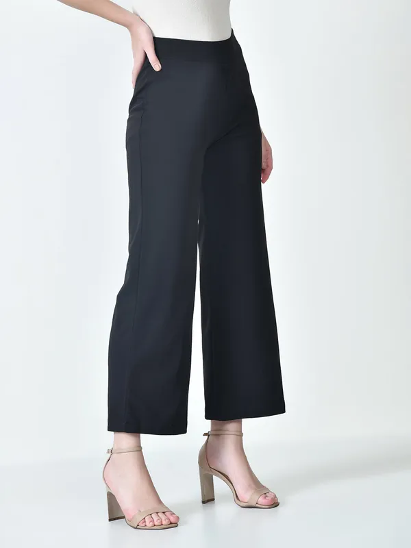 Korean_Stretchable_Straight_Pants_For_Women_Black