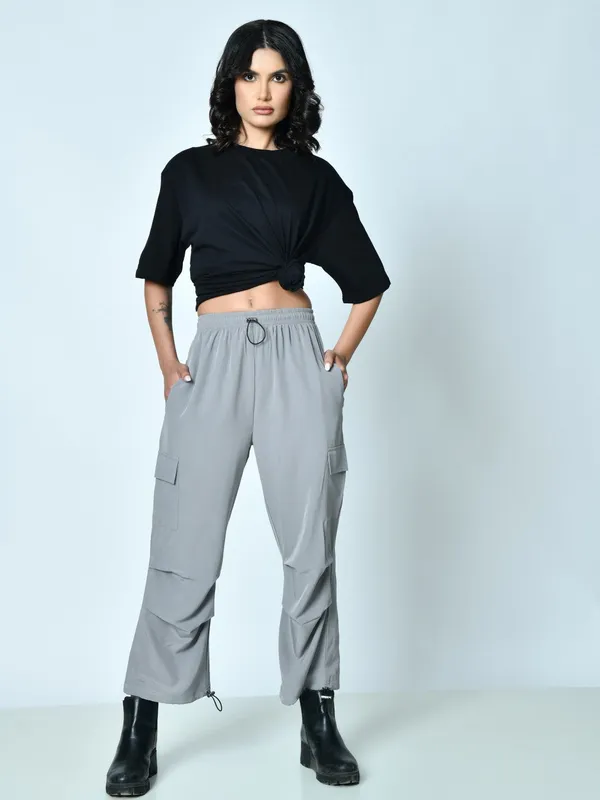 Loose_Fit_High_Waist_Pleated_Cargo_Pants_For_Women_Poplin_Lycra_Fabric_Grey