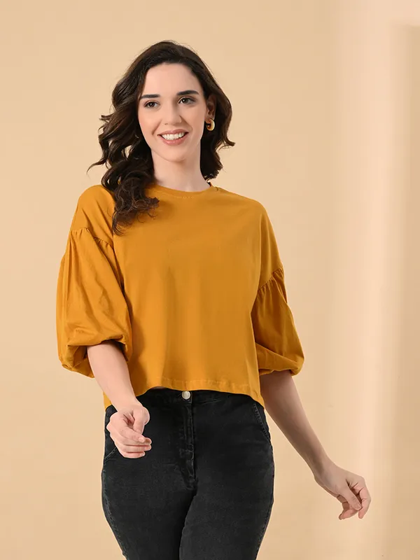 Trendy_Oversized_Crop_T_Shirt_For_Women_Balloon_Sleeves_Mustrad