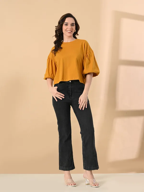 Trendy_Oversized_Crop_T_Shirt_For_Women_Balloon_Sleeves_Mustrad