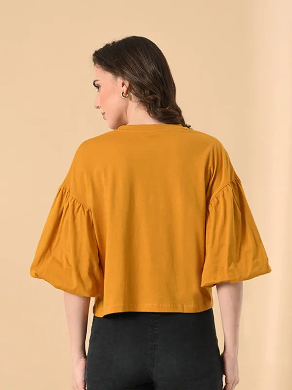 Trendy_Oversized_Crop_T_Shirt_For_Women_Balloon_Sleeves_Mustrad