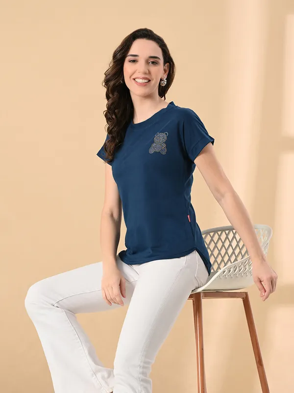 High_Low_Hem_Women_S_T_Shirt_With_Crystal_Print_Casual_Comfy_Blue