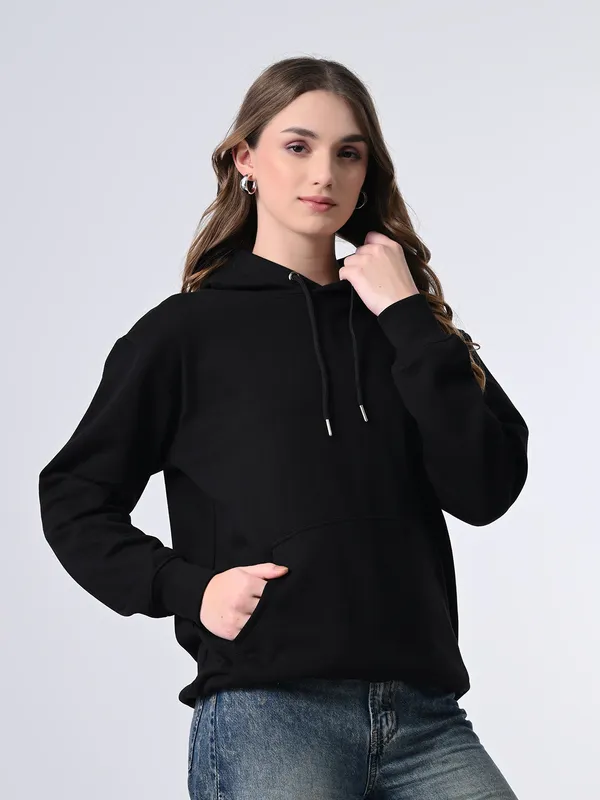 Women_S_Classic_Black_Hoodie_Sweater_Relaxed_Fit_Pullover_With_Print_Winter_Jacket_For_Girls_Ribbed_Hem_Lined_Hood_Casual_Winter_Wear_Full_Sleeves_Stylish_Hooded_Neck_Hoodie_For_Winter_Black
